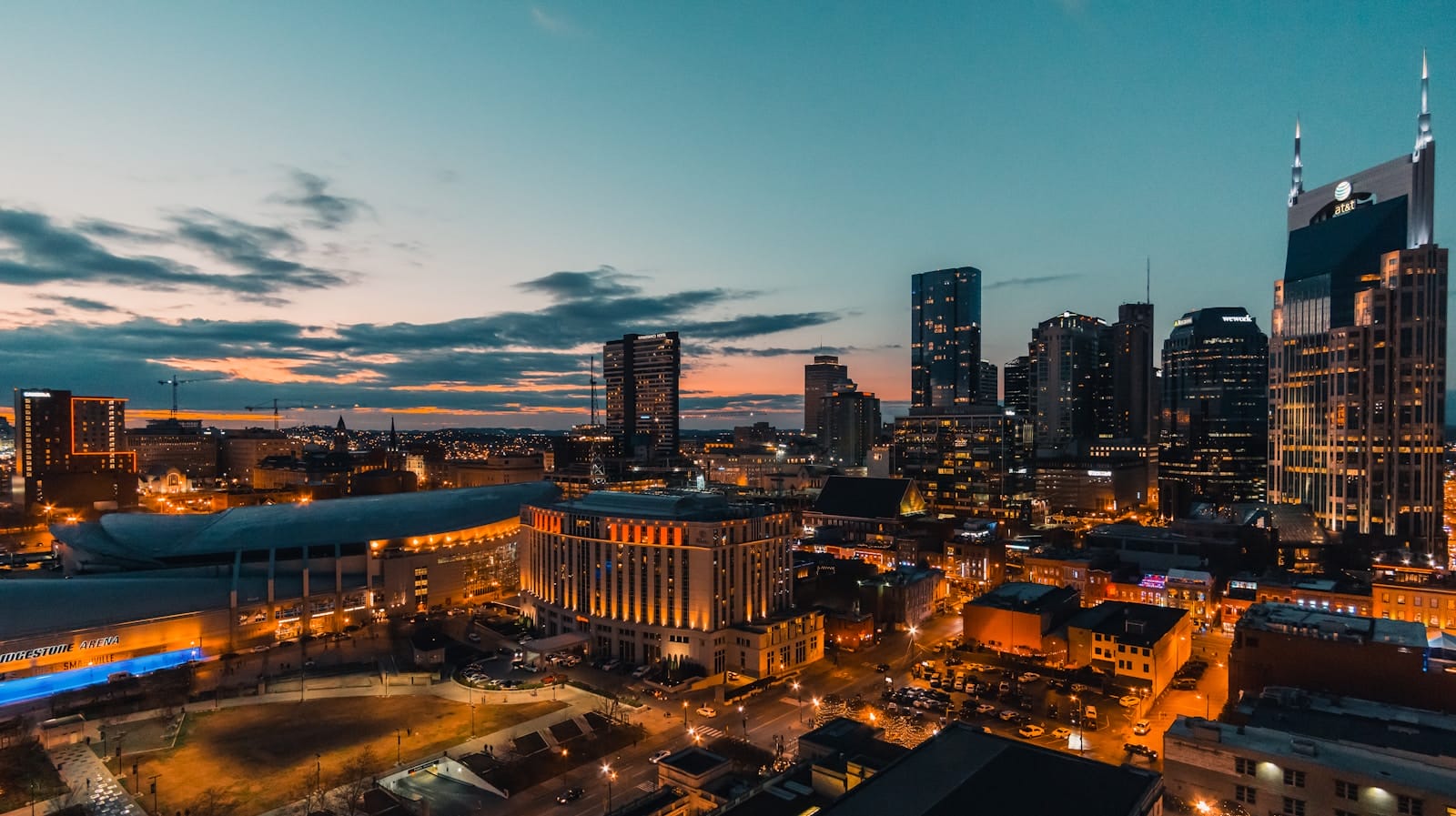 Downtown Nashville, Tennessee skyline at dusk